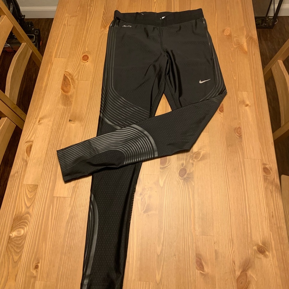Medium Nike Dri-Fit Leggings
